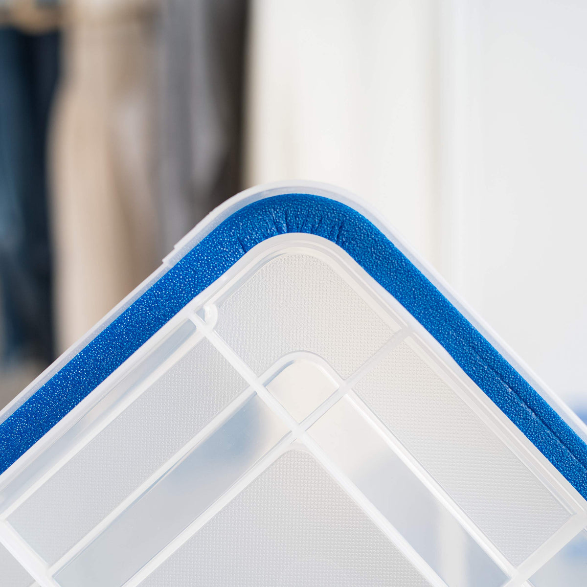 WeatherPro tight buckle latches secure the lid during transport.