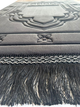 Islamika Eid gift-ready prayer mat ideal for family and friends.