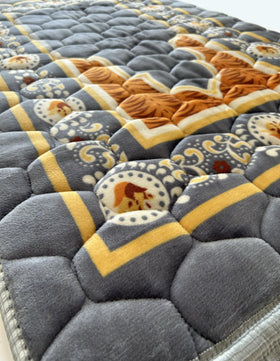 Islamika grey prayer rug ideal for Eid and Ramadan gifting