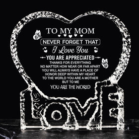Ithmahco Mothers Day crystal heart engraving for mom, a heartfelt keepsake.
