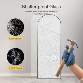 ITSRG back hook design floor mirror enables quick indoor or outdoor repositioning.