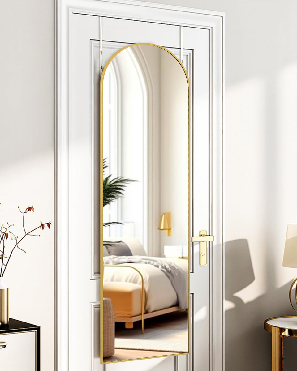 ITSRG full-length gold door mirror shows your full outfit for easy wardrobe checks.