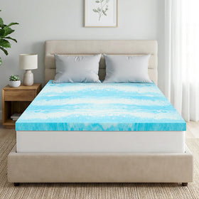 IULULU queen size topper close-up highlighting plush gel foam for comfort