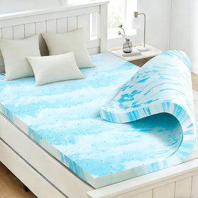 Quiet, cooling topper from IULULU promoting restful sleep