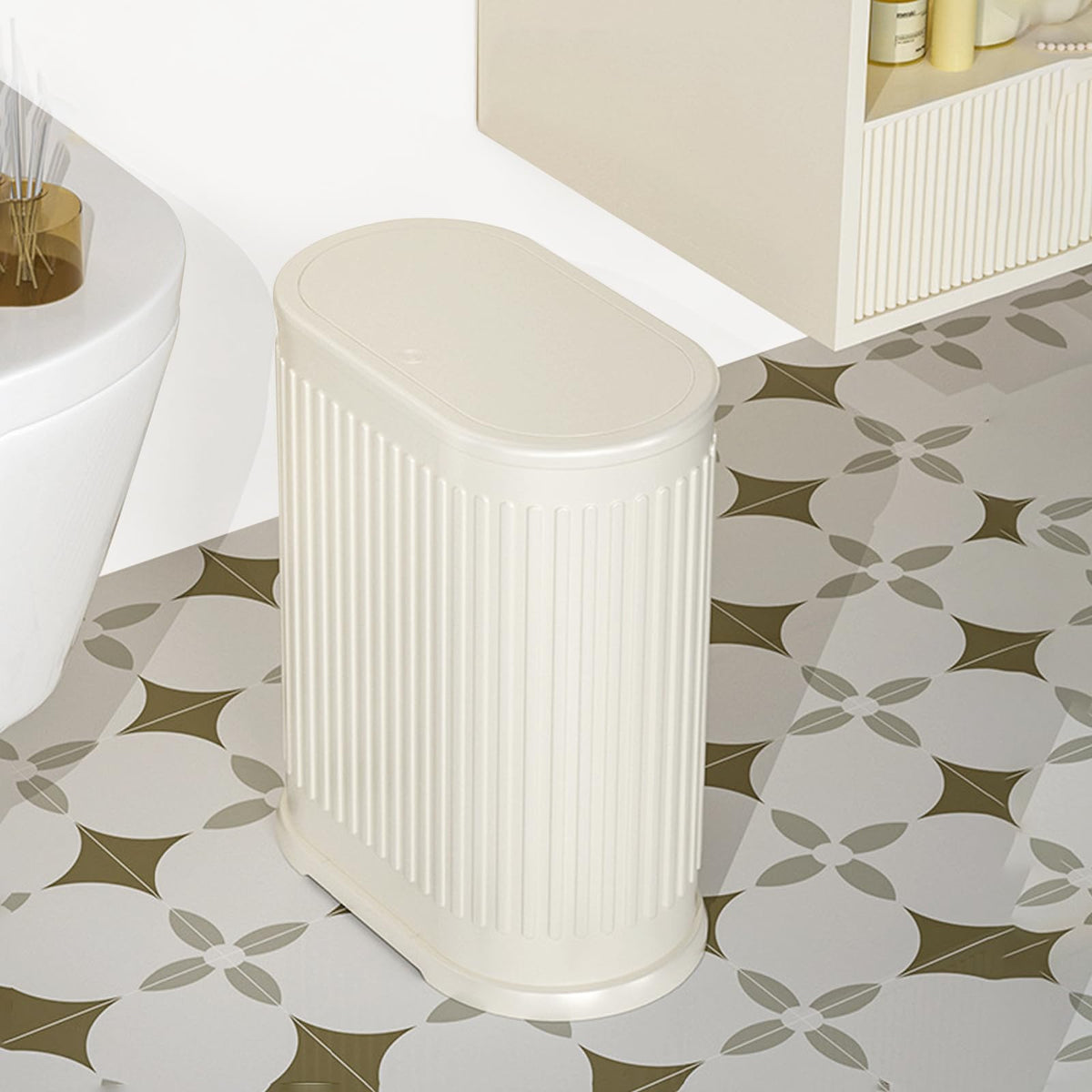 IVTUVTI compact bin adapts to small spaces like dorms or offices.