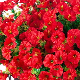Ivydale weatherproof outdoor flowers stay vibrant in all conditions.