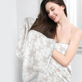 Jacquotha breathable cotton towels suitable for daily use and quick drying.