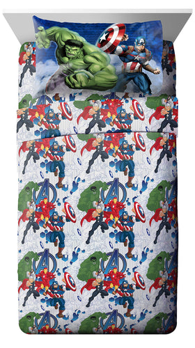 Jay Franco Iron Man graphic accent adds dynamic color to bedtime décor.
