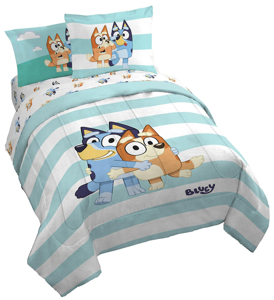 Jay Franco Bluey & Bingo comforter closeup shows soft microfiber for cozy nights