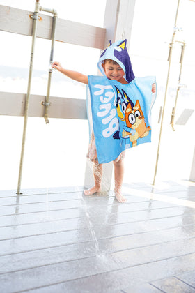 Jay Franco Bluey hooded poncho is fade resistant through many washes.