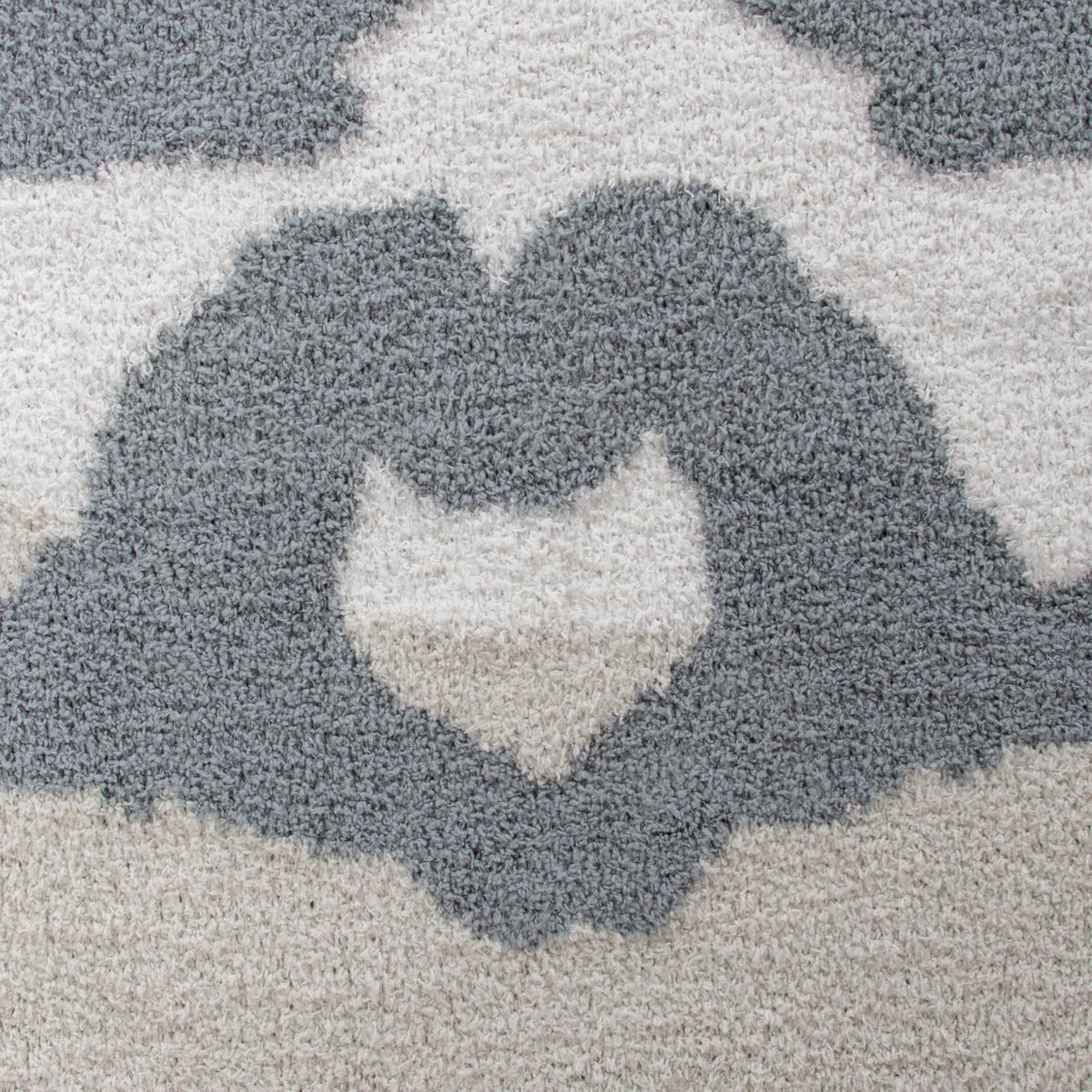 Jay Franco lightweight yet warm throw for couch, bed, or travel.