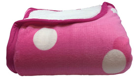 Jay Franco Minnie Mouse Sherpa Throw soft texture detail, ideal for quick drying and daily use.