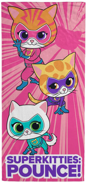 Jay Franco Disney Super Kitties Bitsy print towel ideal for beach and bath time.