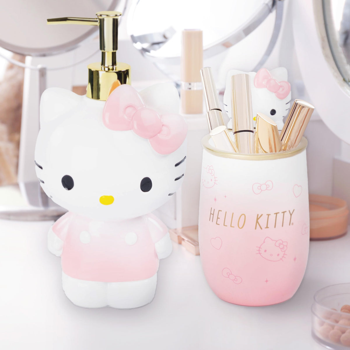 Jay Franco Hello Kitty ceramic finish on the dispenser and tumbler.