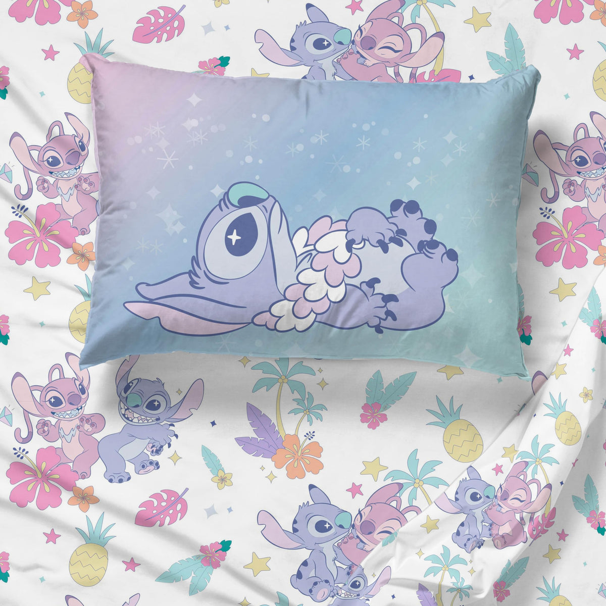 Jay Franco Lilo & Stitch easy care washing preserves vibrant colors