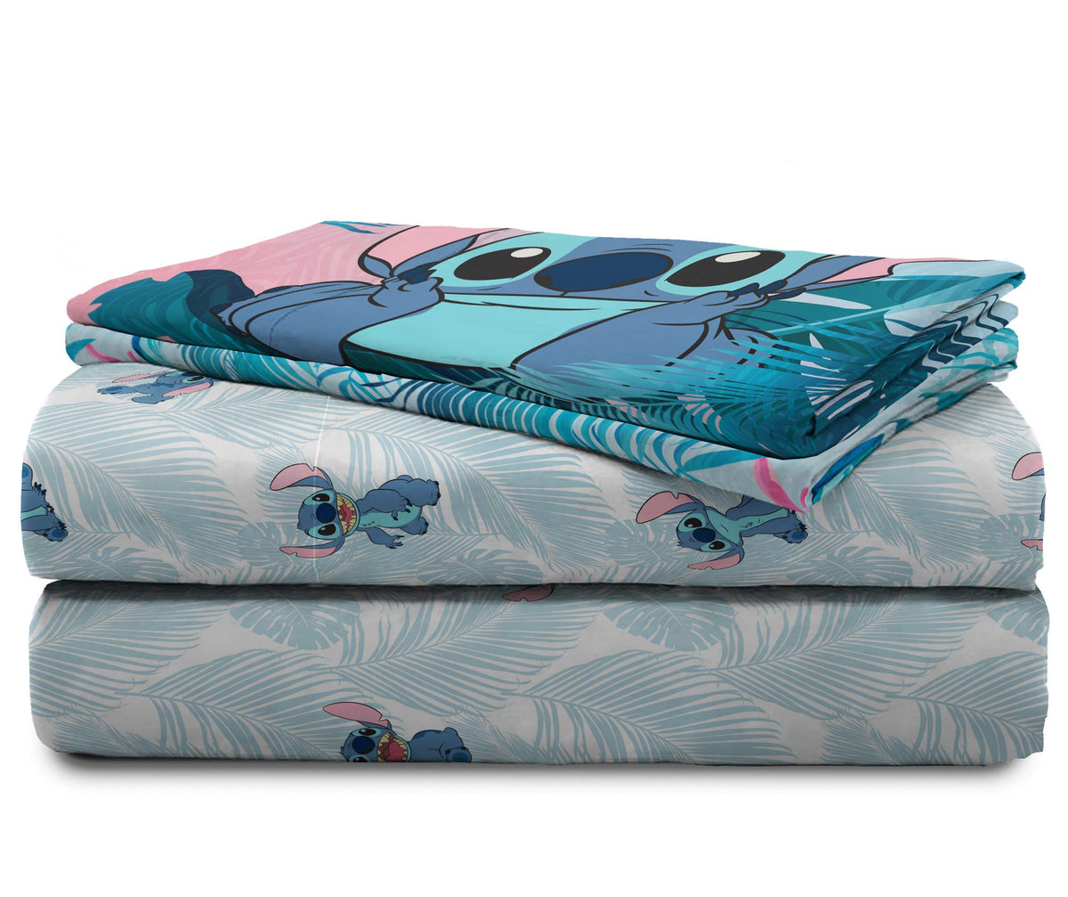 Jay Franco Lilo & Stitch microfiber weave for year-round comfort