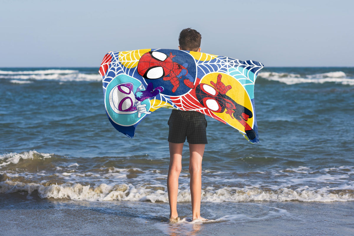 Jay Franco Ghost Spider towel artwork, soft cotton for quick drying