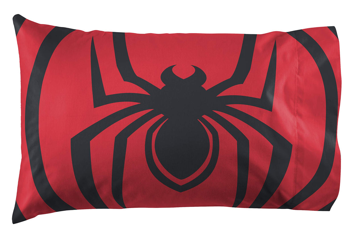 Jay Franco Marvel Miles Morales pillowcase and sham highlight durable bedding detail.