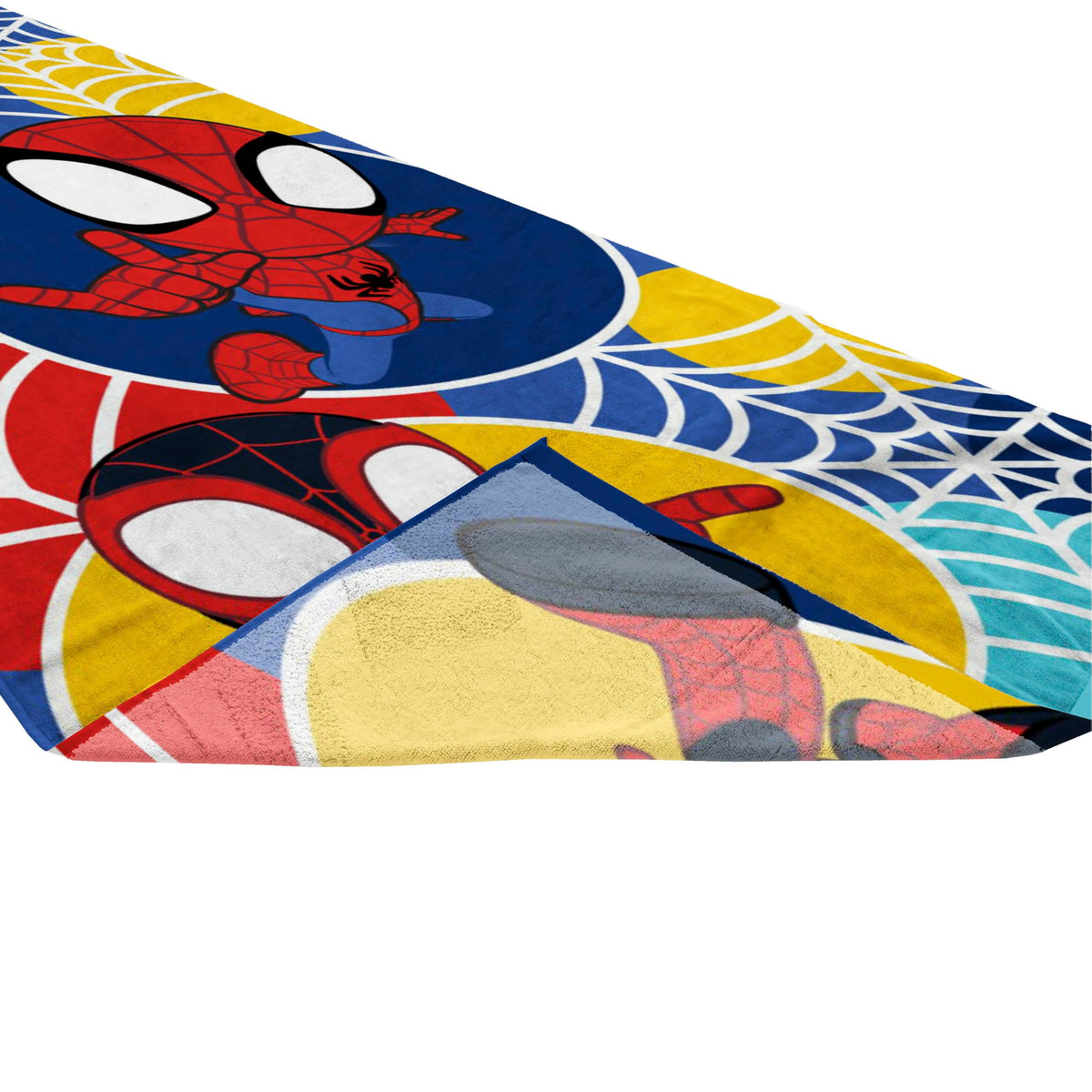 Jay Franco Marvel towel travel-ready, lightweight for vacations