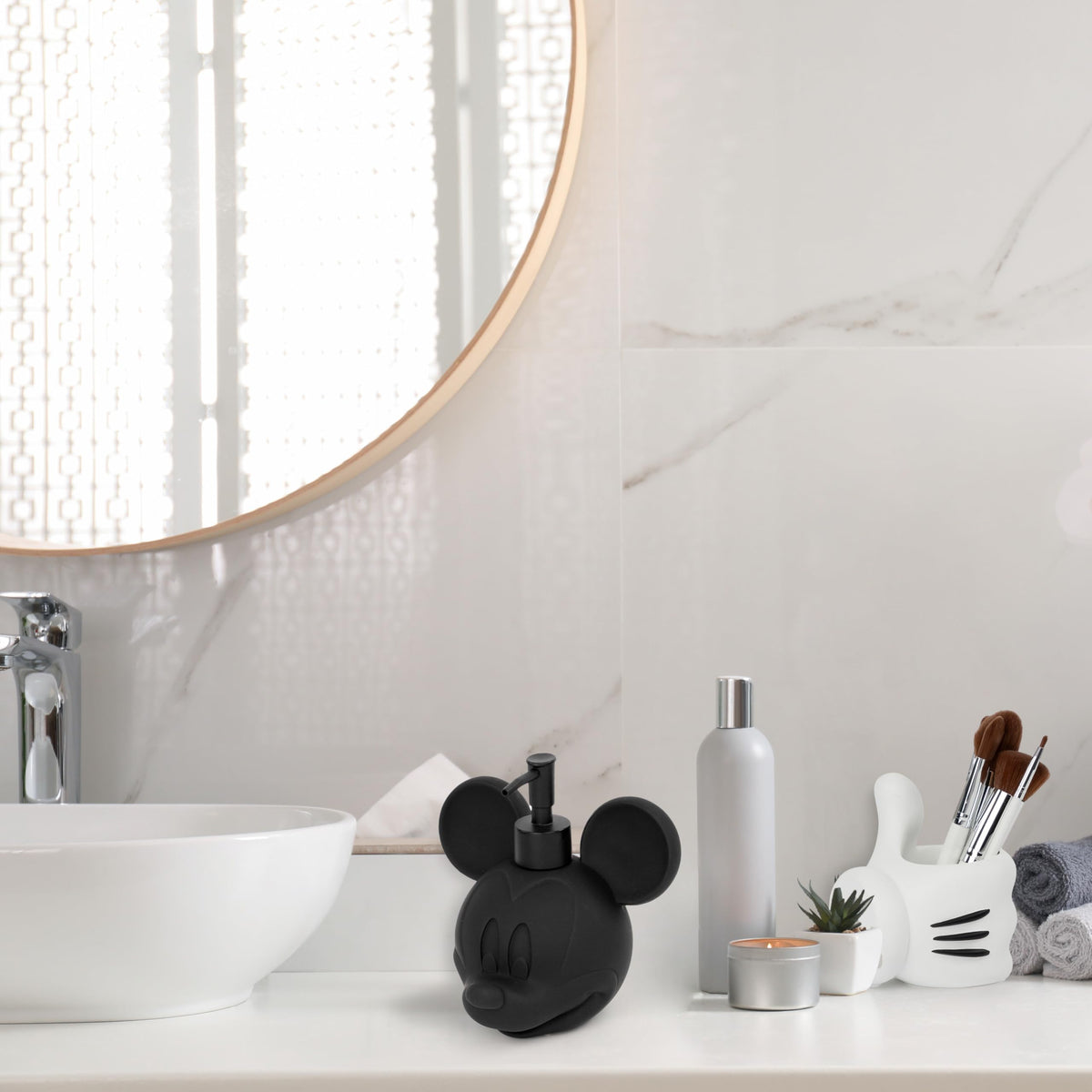 Close-up of Mickey ear detail on Jay Franco bathroom set