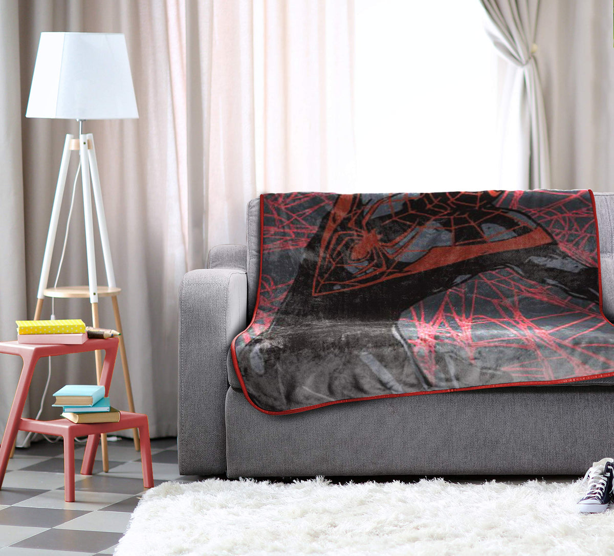 Coordinate with Jay Franco decor for a complete themed room.