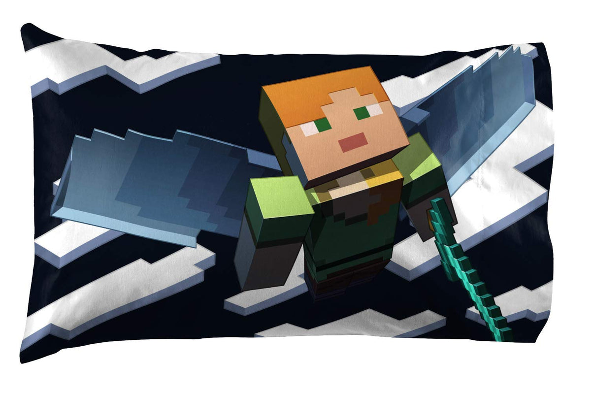 Jay Franco Minecraft Daytime ensemble showcases Alex and Steve for imaginative bedtime.
