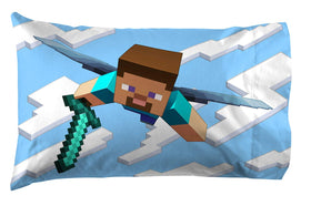 Jay Franco Minecraft Daytime shams add a tidy, coordinated look to the bed.