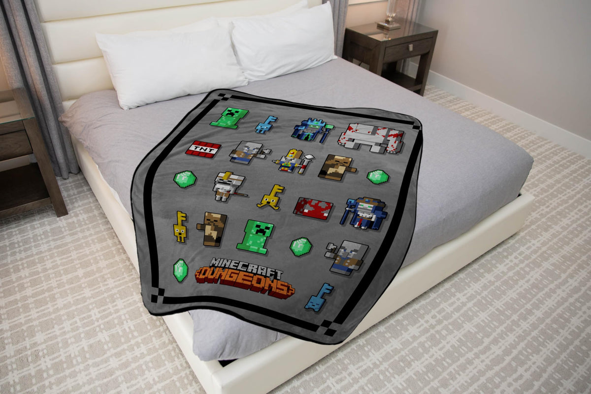 Jay Franco Minecraft Dungeons bedroom decor showcases vibrant colors and kid-friendly style.