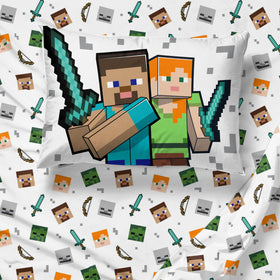 Pillowcase matches the set for cohesive Minecraft bedding.