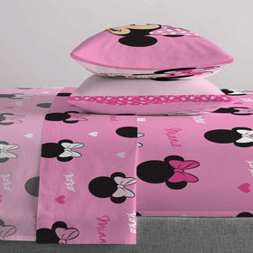 Jay Franco Minnie Mouse 5pc set packaging, compact and travel-friendly.