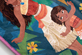 Machine-washable Moana blanket preserves softness and bold colors.