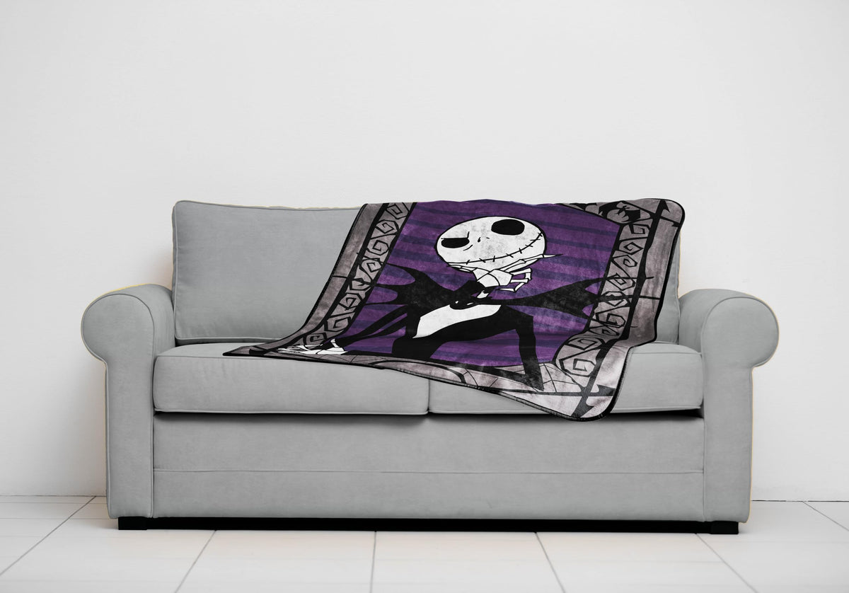 Jay Franco plush microfiber throw delivers ultra-soft warmth for couch lounging.