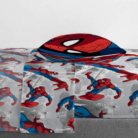 Jay Franco Spiderman Burst pillowcase featuring fade-resistant fabric for kids' rooms.