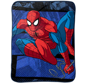 Jay Franco Spiderman plush throw, front view, soft fleece ideal for cozy bedroom decor.