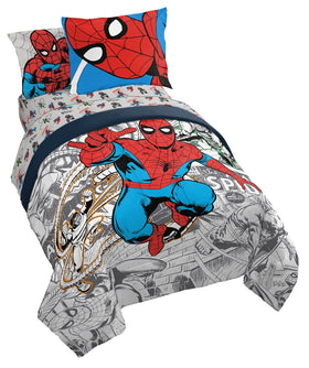 Jay Franco Spiderman Spidey VS 5pc twin set comforter shows soft warmth and hero style.