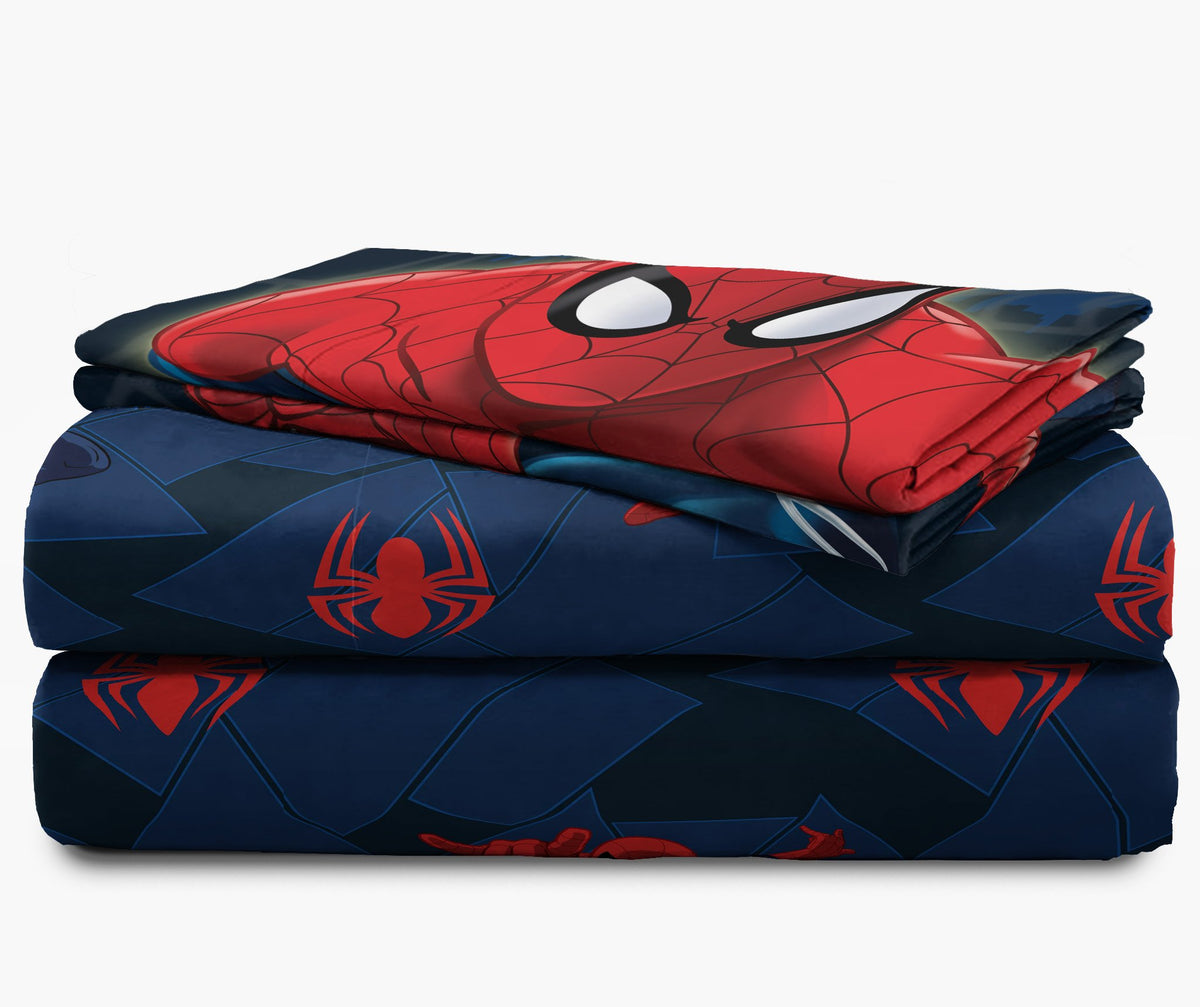 Jay Franco Spiderman ultra-soft microfiber fabric feels gentle on skin and is machine washable