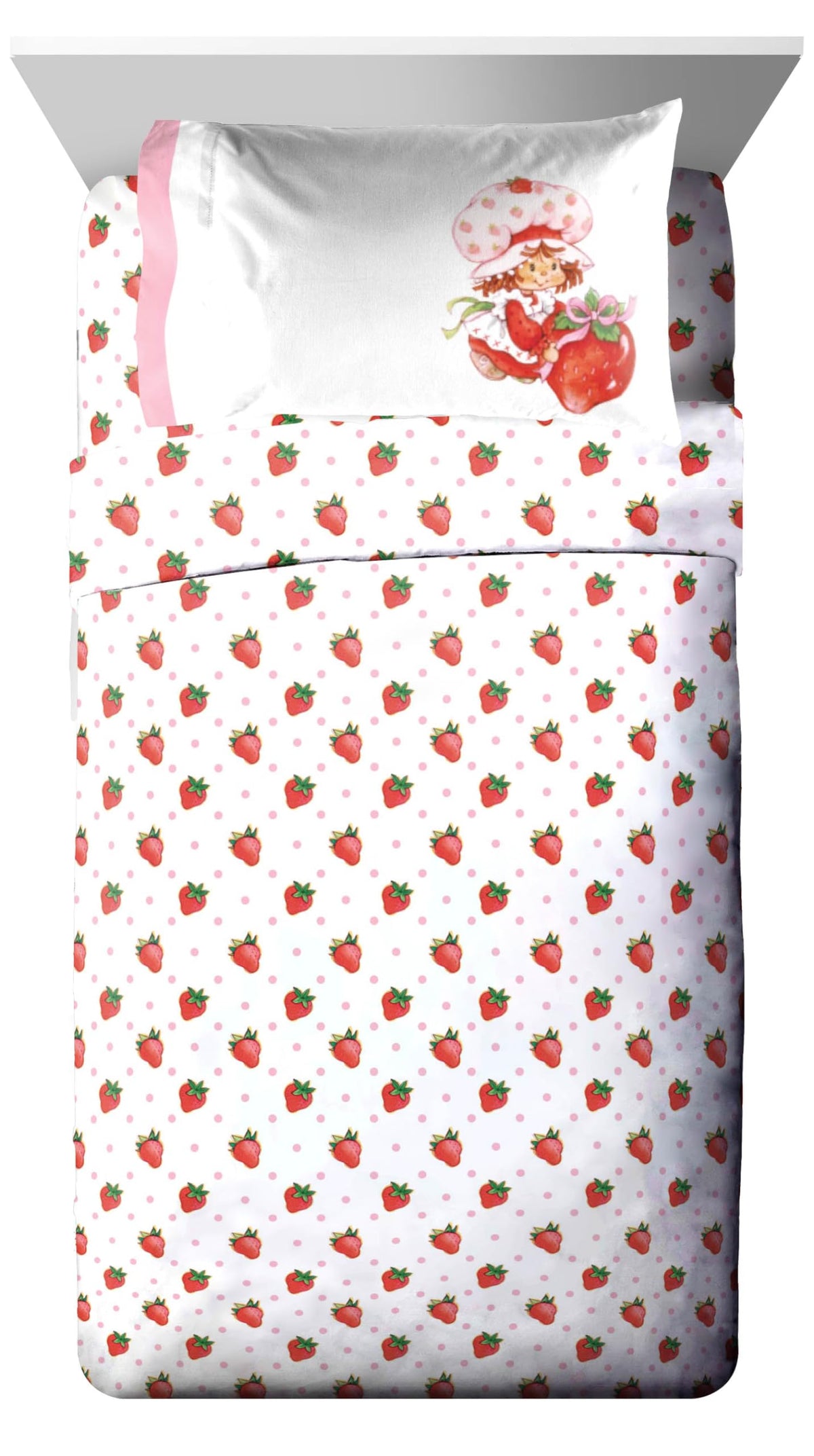Jay Franco Strawberry Shortcake fitted sheet for soft all-season comfort.