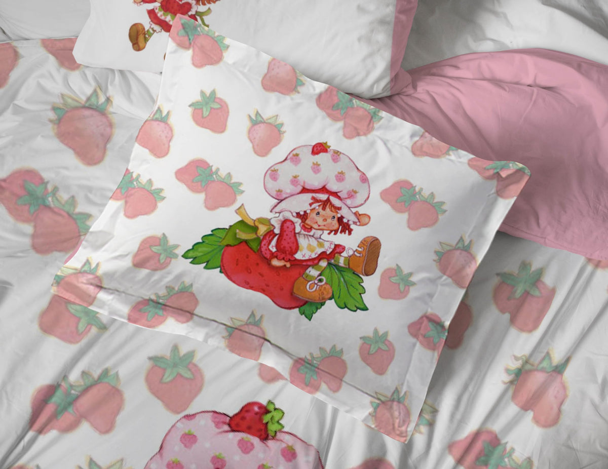 Jay Franco Strawberry Shortcake flat sheet adds color and breathable comfort.