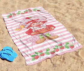 Jay Franco Strawberry Shortcake towel easy-care, machine washable