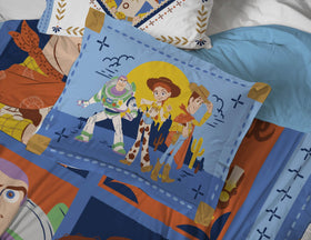 Jay Franco Toy Story standard pillowcase provides soft, kid-friendly bedding.