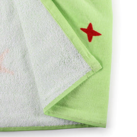 Jay Franco Woody stars and boots print ideal for poolside lounging.