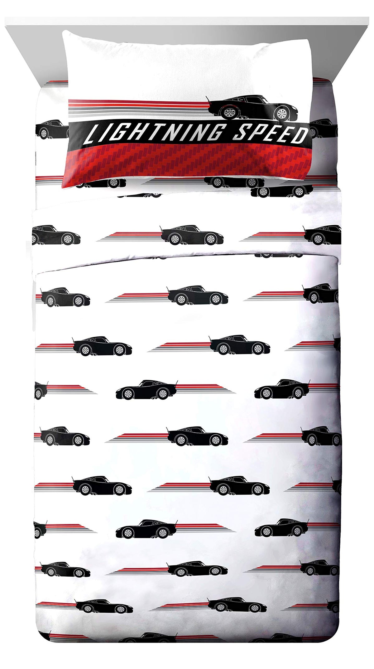 Bright Cars fitted sheet from Jay Franco set complements the bedding design