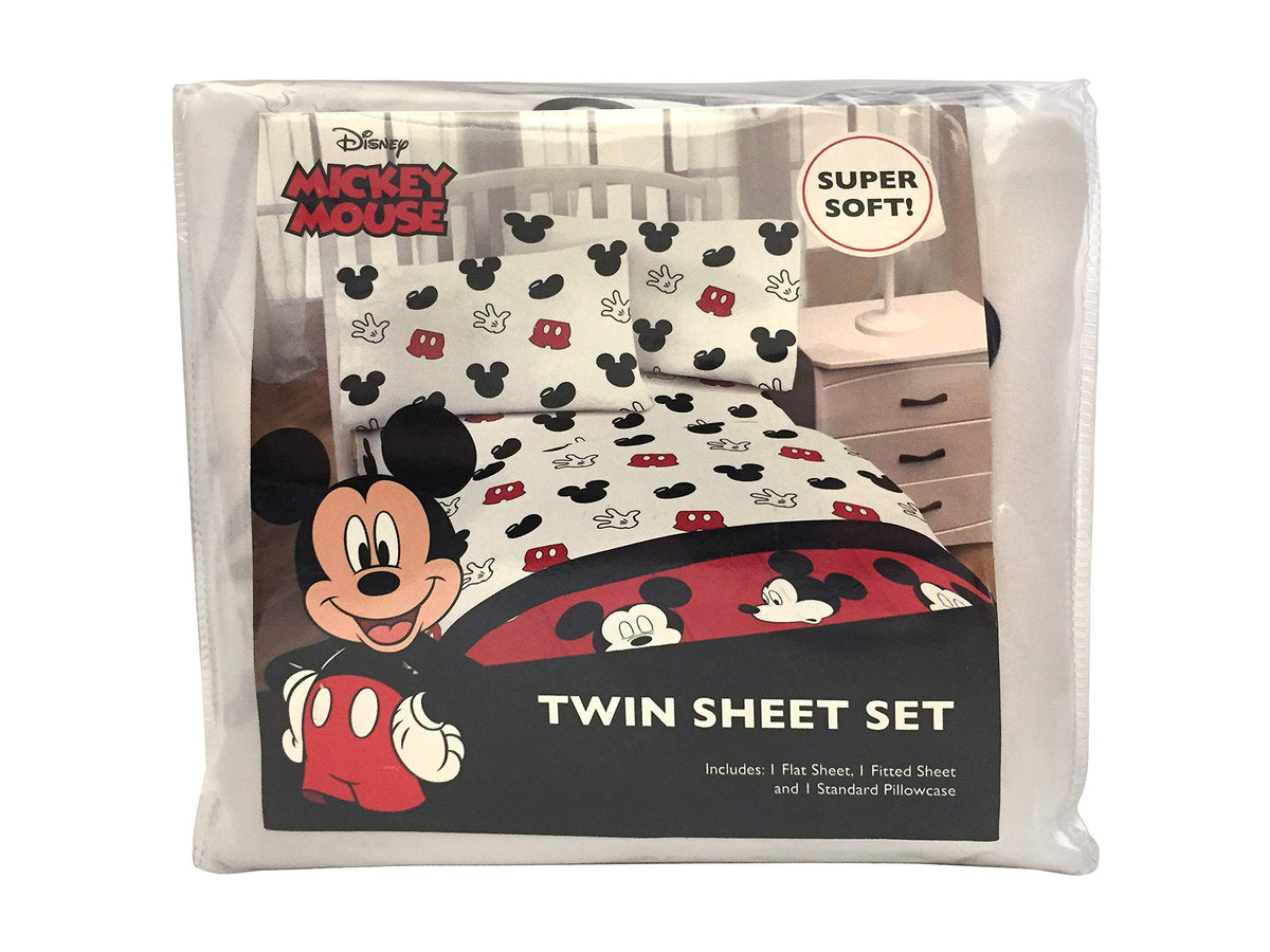 Jay Franco easy-care sheets are machine washable for quick laundry days.