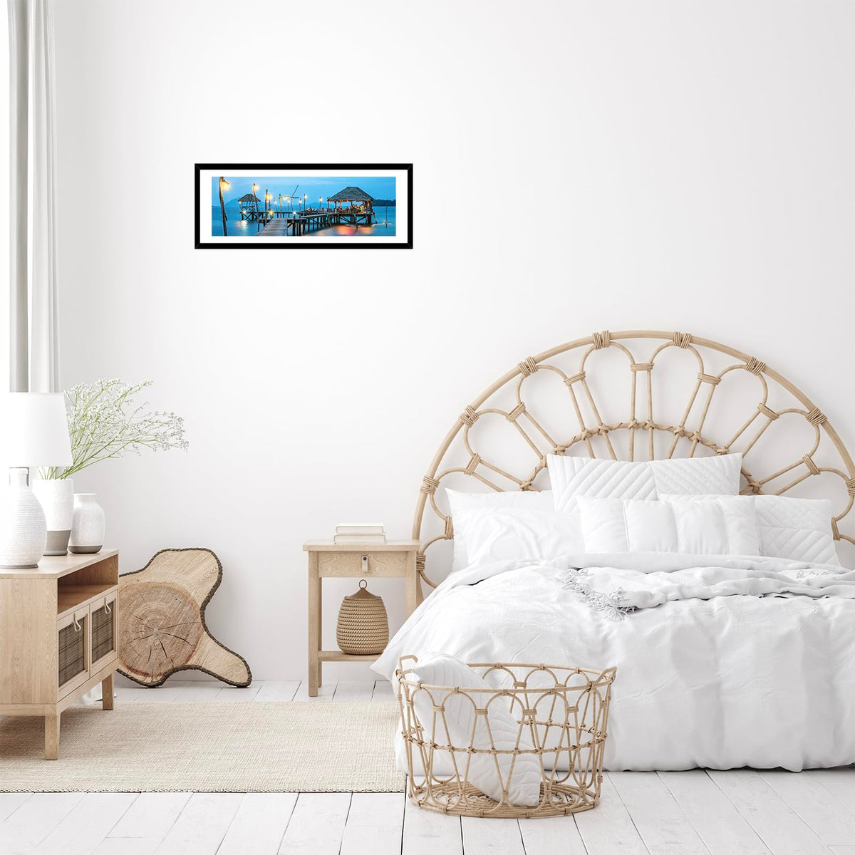 JCJMY 27x9 inch frame adds classic decor to any room.