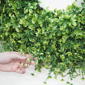 JDKPK 28 inch wreath sized for prominent front doors or large windows.