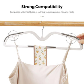 Jiang&Rong short-neck design frees space in narrow wardrobes.