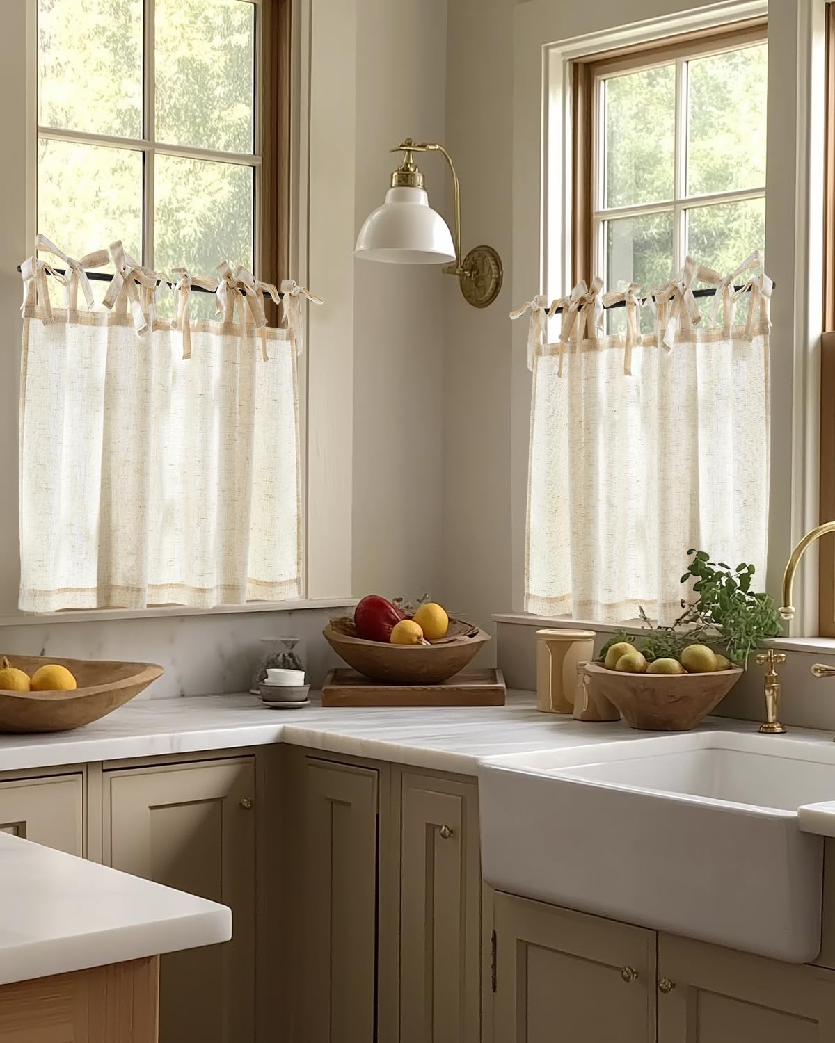 Jinchan cafe-style curtains in bow form offer flexible styling for a cozy look.