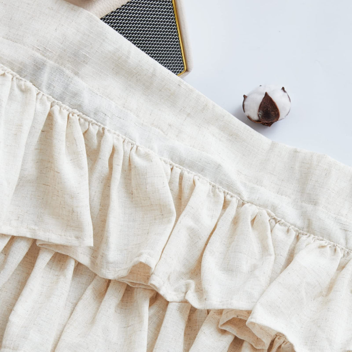 Jinchan machine-washable valance offers simple care for busy homes