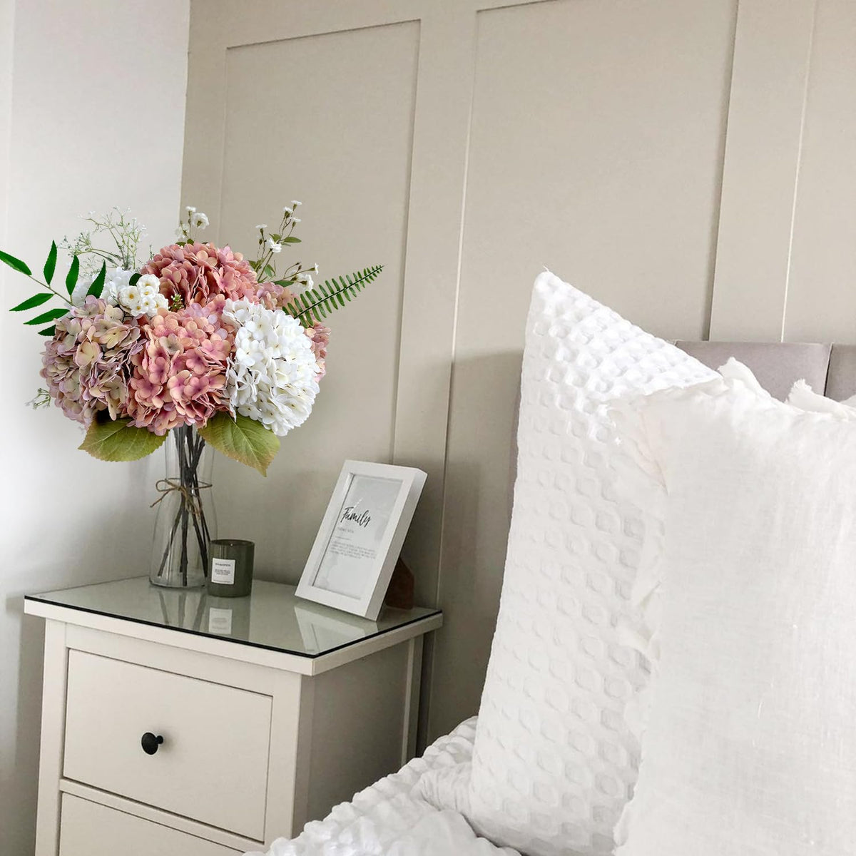 JINWOE adjustable stems bend or trim to fit your vase.