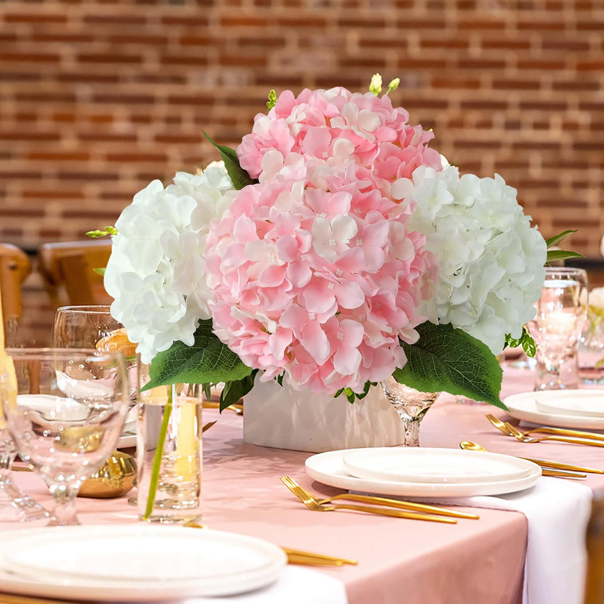JINWOE flexible hydrangea stems simplify shaping to fit any vase